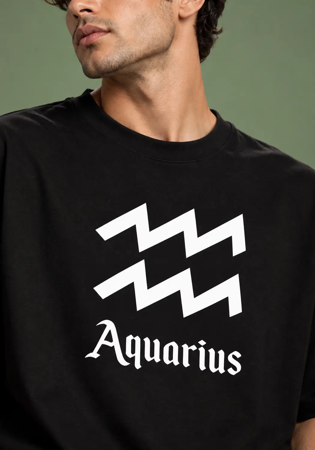 Aquarius Zodiac black oversized horoscope t-shirt