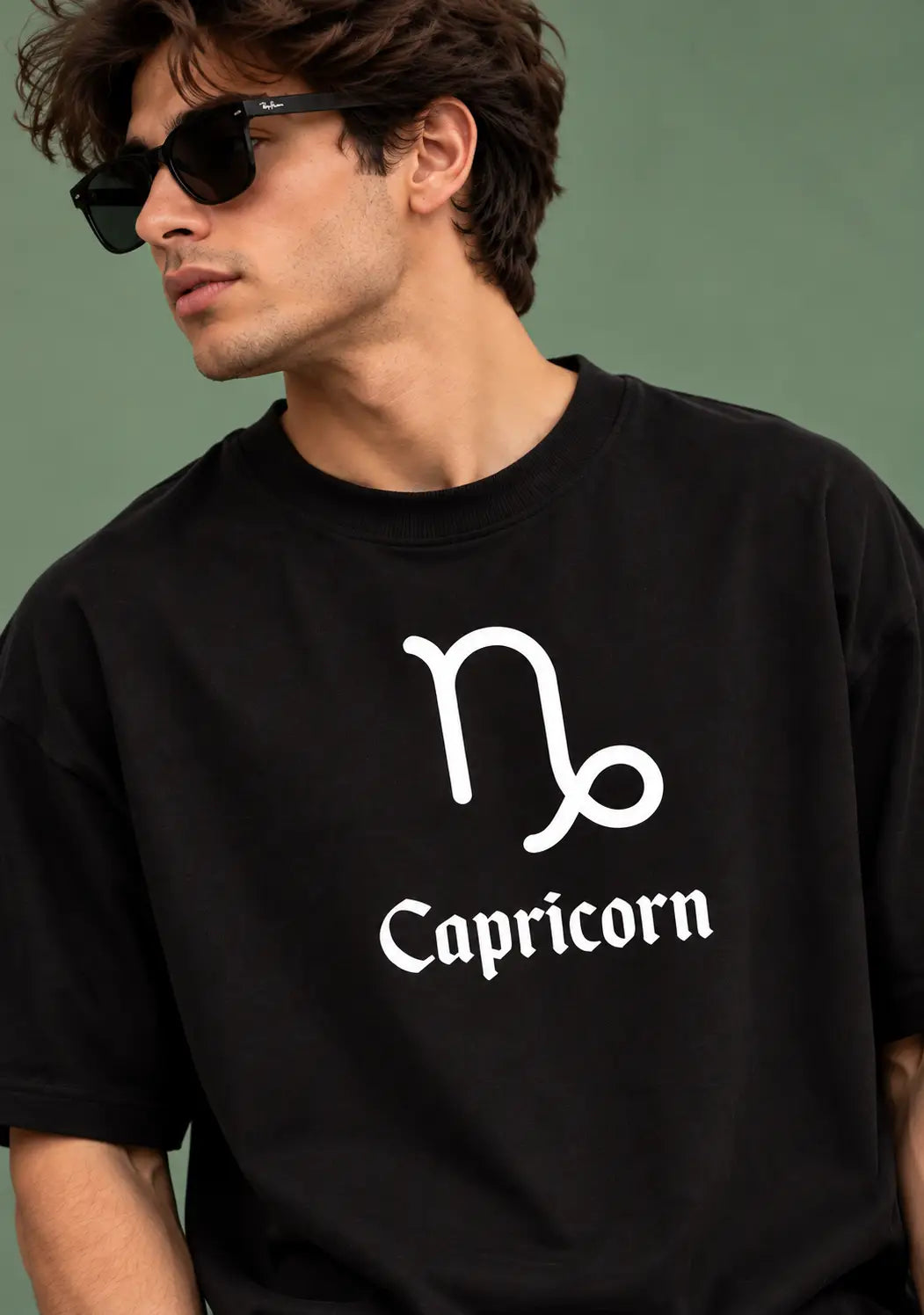 Capricorn zodiac black oversized horoscope t-shirt